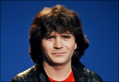 Il n'avait pas peur de dire les choses en face.Tr&egrave;s complice avec Michel Berger et France Gall, il avait commenc&eacute; sa carri&egrave;re dans la com&eacute;die musicale "Starmania", avant d'entamer une carri&egrave;re solo.Sa derni&egrave;re apparition &agrave; la t&eacute;l&eacute;vision &eacute;tait le 8 janvier 1986, alors qu'il &eacute;tait au Mali.Malheureusement, huit jours plus tard, il d&eacute;c&eacute;dera lors du crash de son h&eacute;licopt&egrave;re.Il s'agit de...