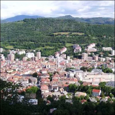 Quelle est la pr&eacute;fecture du d&eacute;partement des Hautes-Alpes ?