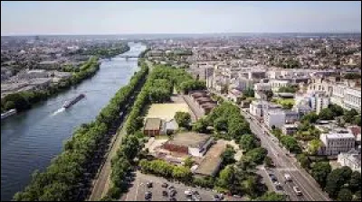 Dans quel département se situe la ville d'Argenteuil ?