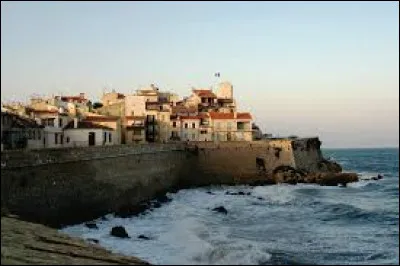 Dans quel département se trouve la ville d'Antibes ?