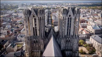 D'après cette image, quelle est la ville ?