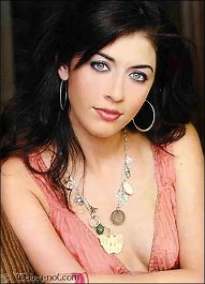 Son nom est Leroy, quel est le prénom de cette chanteuse ?