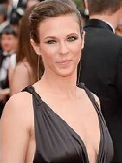 Son nom est Pester, quel est le prénom de cette chanteuse ?