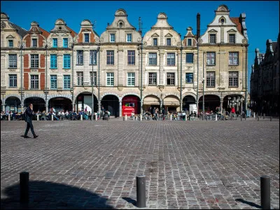 De quel département est-elle le chef-lieu ?