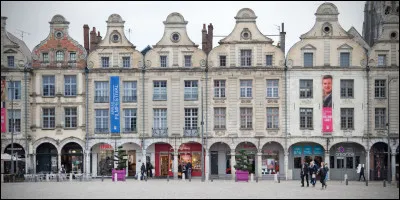Avec quelle ville Arras a-t-elle une frontière commune ?