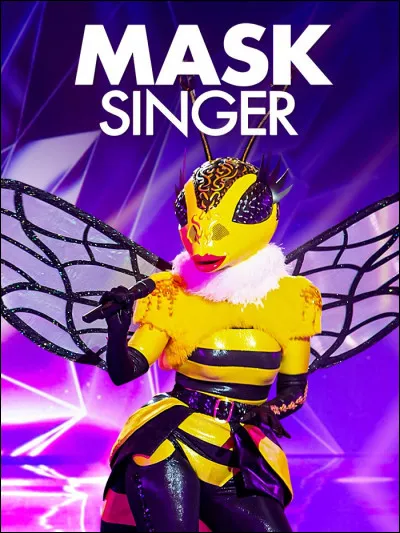 C'est l'abeille qui a été démasquée en premier.