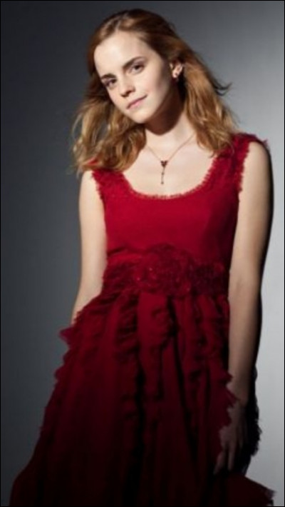 Elle leur fait croire qu'ils ont une ambition :