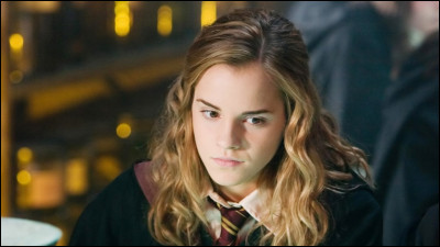 Que dit Hermione en cinquième année qui surprend beaucoup Ron ? (film)