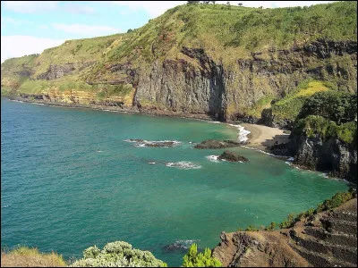 Quelle rivière traverse Pau ?