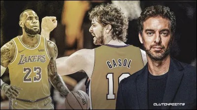 Est-ce que Pau a un accès à la mer ?