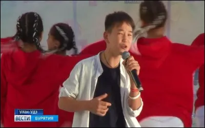 Le voici en concert lors du Naadam en juillet 2019. En Mongolie et chez les peuples mongols de Sibérie, qu'est-ce que le Naadam ?