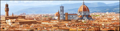 Ville italienne de Toscane, célèbre pour ses monuments et ses musées, symbole de la Renaissance :