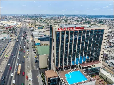 Où se situe Abidjan ?