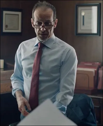 Quel est le personnage joué par Denis O'Hare ?