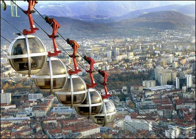 Quelle est son altitude par rapport à la mer ?