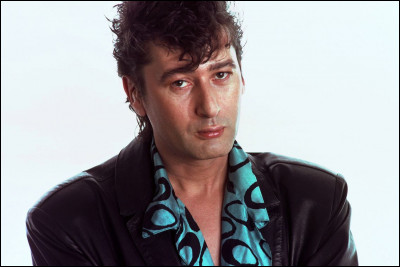 Le chanteur Alain Bashung était-il homosexuel, hétérosexuel ou bisexuel ?