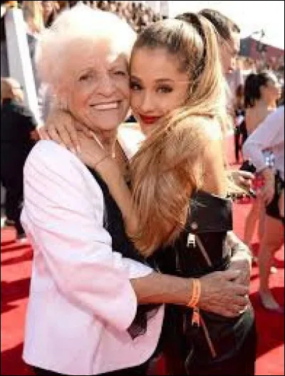 Comment s'appelle sa grand-mère ?