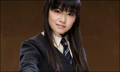 Dans ''Harry Potter et la Coupe de feu'', avec qui Cho Chang va-t-elle au bal ?
