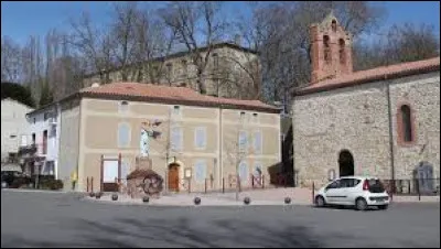 Village occitane, dans la plaine d'Ariège, Gaudiès se situe dans le département ...