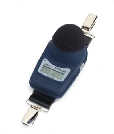 Quel instrument mesure l'exposition au bruit d'un salarié qui travaille dans une ambiance bruyante ?