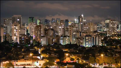 Quel fleuve traverse São Paulo ?