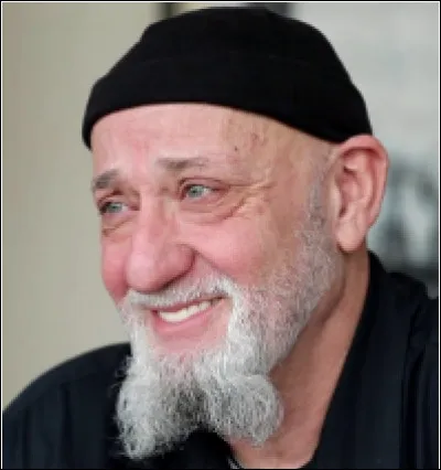 Son nom est Couture, quel est son prénom ?