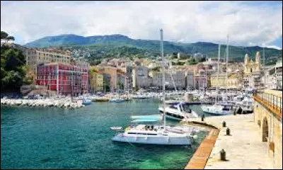 Dans quel département se situe la ville de Bastia ?