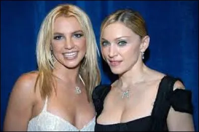 Cette chanteuse est née en 1981.