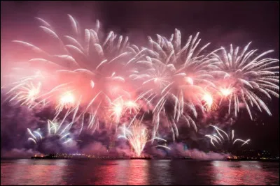 Quant à cette amie, je fis sa connaissance peu après son inscription, le 5 janvier 2012, c'était l'anniversaire d'Umberto Ecco ! À vous de deviner !