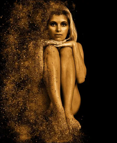 Cette princesse enfermée dans une tour inaccessible fut séduite par un Zeus fou amoureux transformé en pluie d'or. Qui est-elle ?