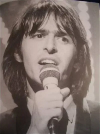 Lequel de ces pseudos n'est pas un des siens ?