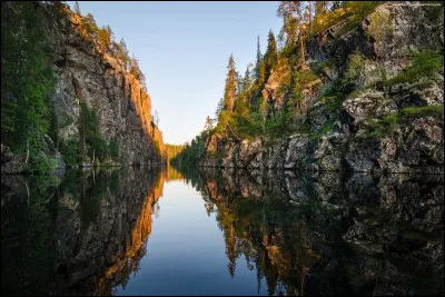 Un peu plus compliqué cette fois, comment se nomme la région qui abrite grand nombre de ces animaux qui fascinent les touristes ?