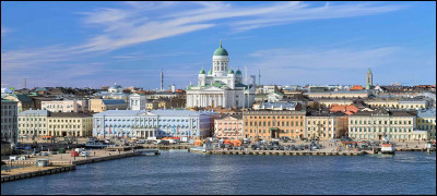 Ville de la Baltique, capitale de la Finlande :