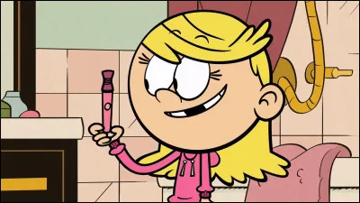 Comment se nomme la jumelle de Lola ?