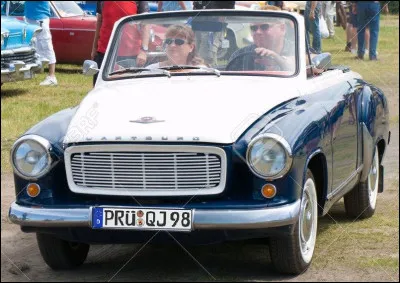 Voici une superbe Wartburg 311 HT de 1965 immatriculée en Prusse : mais d'où vient ce mot de "Prusse" ?