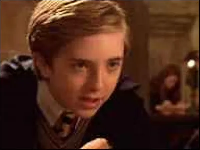 Dans quelle maison était Ernie MacMillan ?