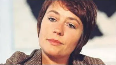 Elle a joué dans "Rocco et ses frères", "La Pianiste" ou encore "Mourir d'aimer" ?