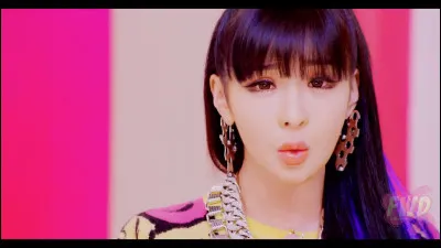 Dans quel MV voit-on Bom comme ceci ?