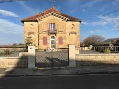 Nous terminons notre balade dans le Jura à Villette-lès-Arbois. Nous nous trouvons en région ...