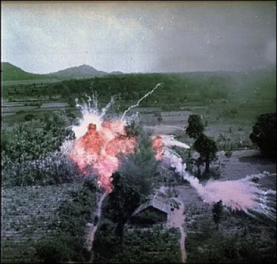 Quel est le nom de cette tactique utilis&eacute;e lors d'un conflit militaire pour d&eacute;truire au maximum l'environnement au d&eacute;triment de l'ennemi ?