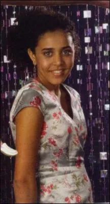 Comment s'appelle cette fille ?