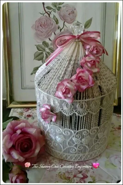 Qui a écrit la pièce de théâtre "La Cage aux folles" ?