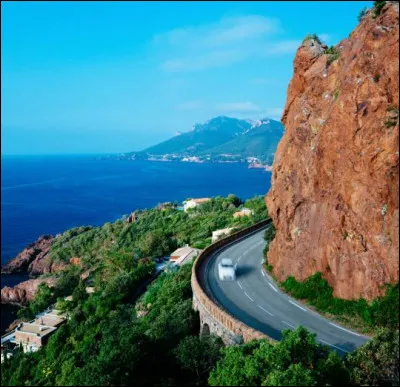Corn comme corniche : que sont "Les trois Corniches" sur la Côte d'Azur ?