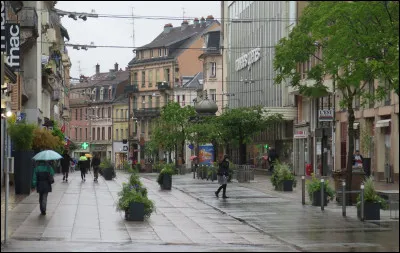 Combien d'habitants vivent à Belfort ?