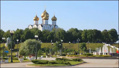 Ville russe de 600 000 habitants, fond&eacute;e en 1010, situ&eacute;e sur la Volga :