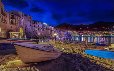 Et la Sicile, plus grande île de la mer Méditerranée ?