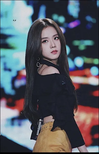 Depuis quand elle est membre de son groupe ?