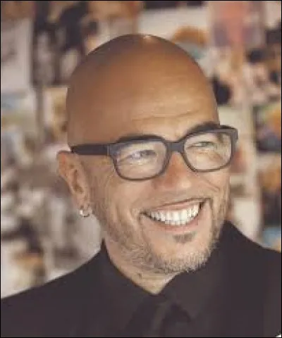 Pas comme Pascal : quelle chanson n'appartient pas à Pascal Obispo ?