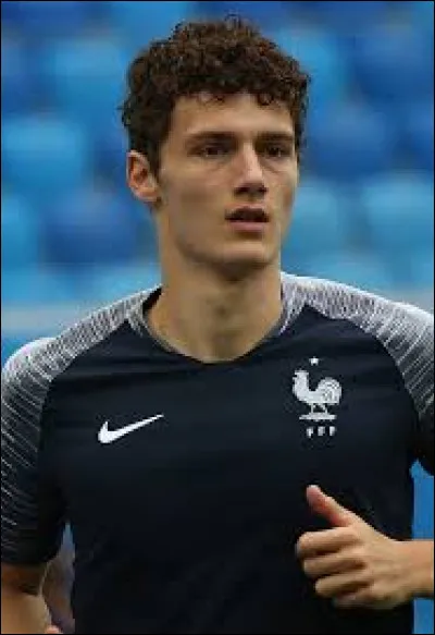 Dans quel club Benjamin Pavard joue-t-il ?