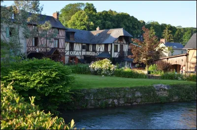 Nous voici à Ry. Si je vous donne son code postal, 76116, vous n'aurez aucun mal à me répondre que cette commune fait partie de l'arrondissement de :